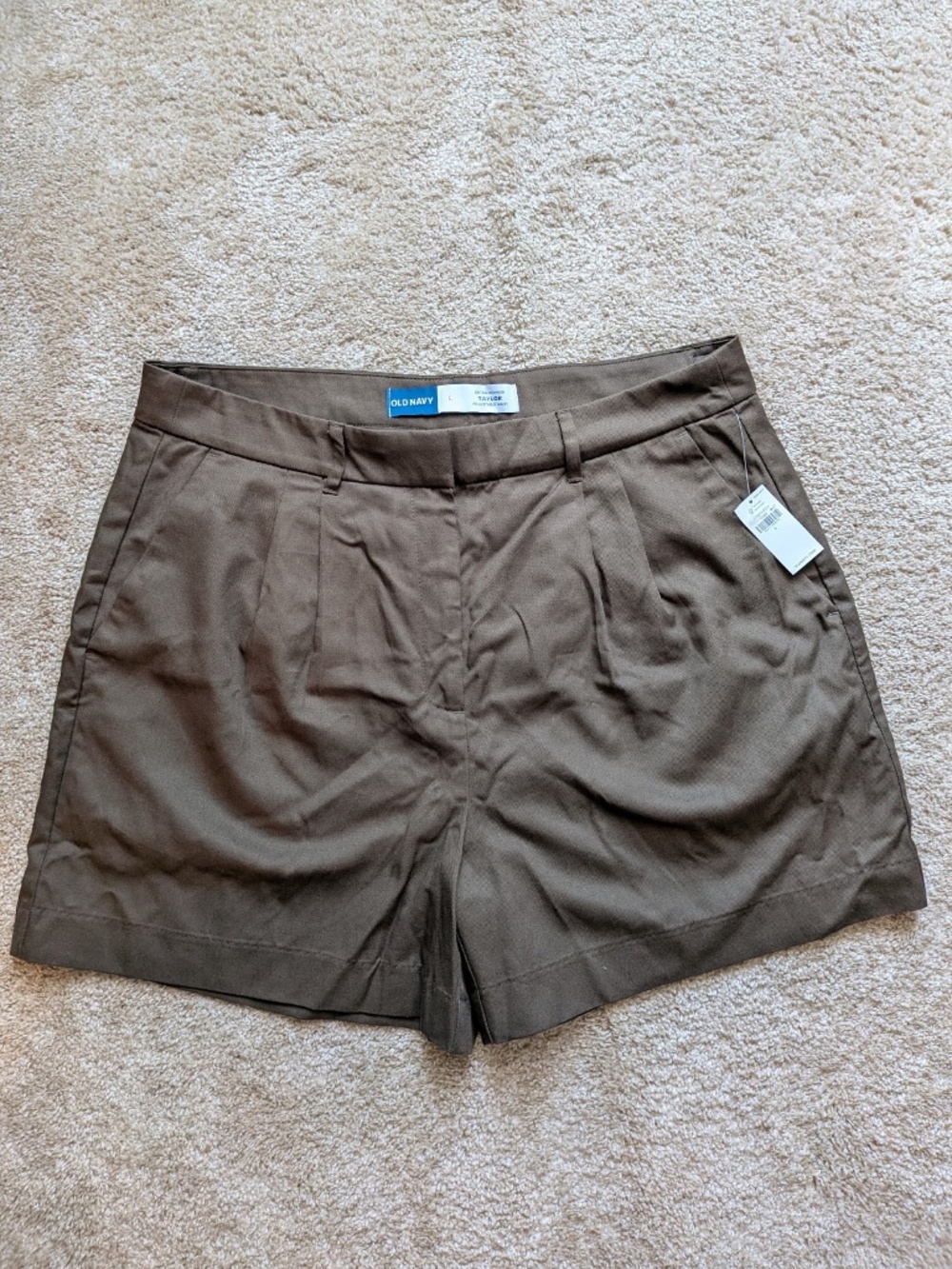NWT Old Navy Brown Extra High Rise Taylor Adjustable Waist Pleated Shorts - L